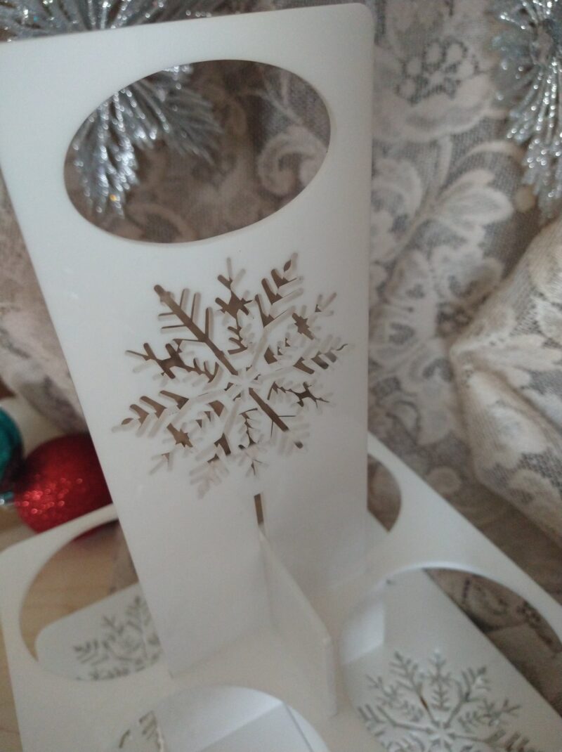 Snowflake glassware with Tote Caddie